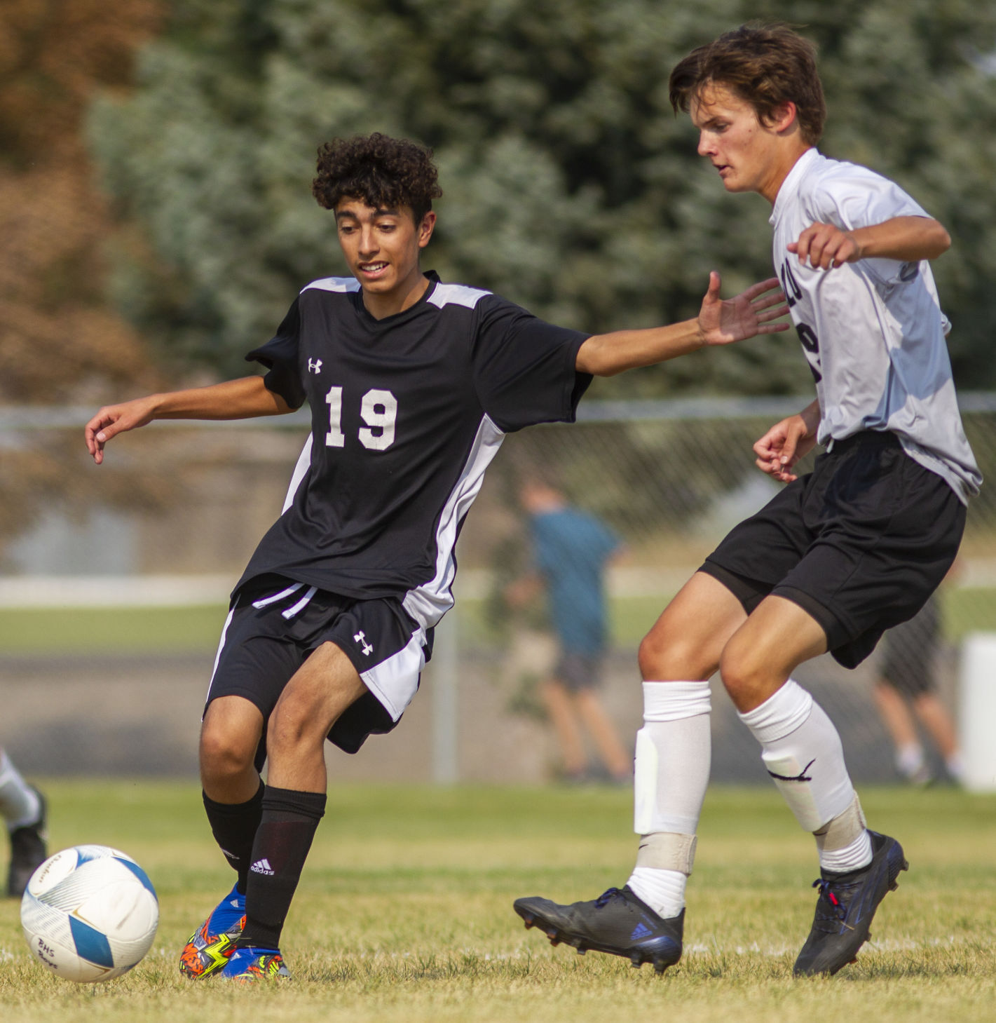 Buhl battles Declo boys soccer